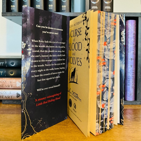 Fairyloot Exclusive Signed A Curse Of
Blood and Wolves by Melissa McTernan - Picture 10 of 15